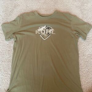 Kuhl Green and Red Short Sleeve Tee Medium